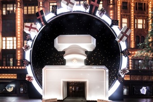 Luxury fragrance sales drive bumper Christmas for beauty 