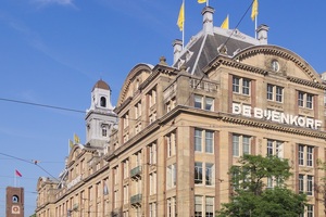 Luxury retailer De Bijenkorf unveils personal beauty stylist service
