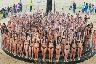 Lynx lathers up to set new world record