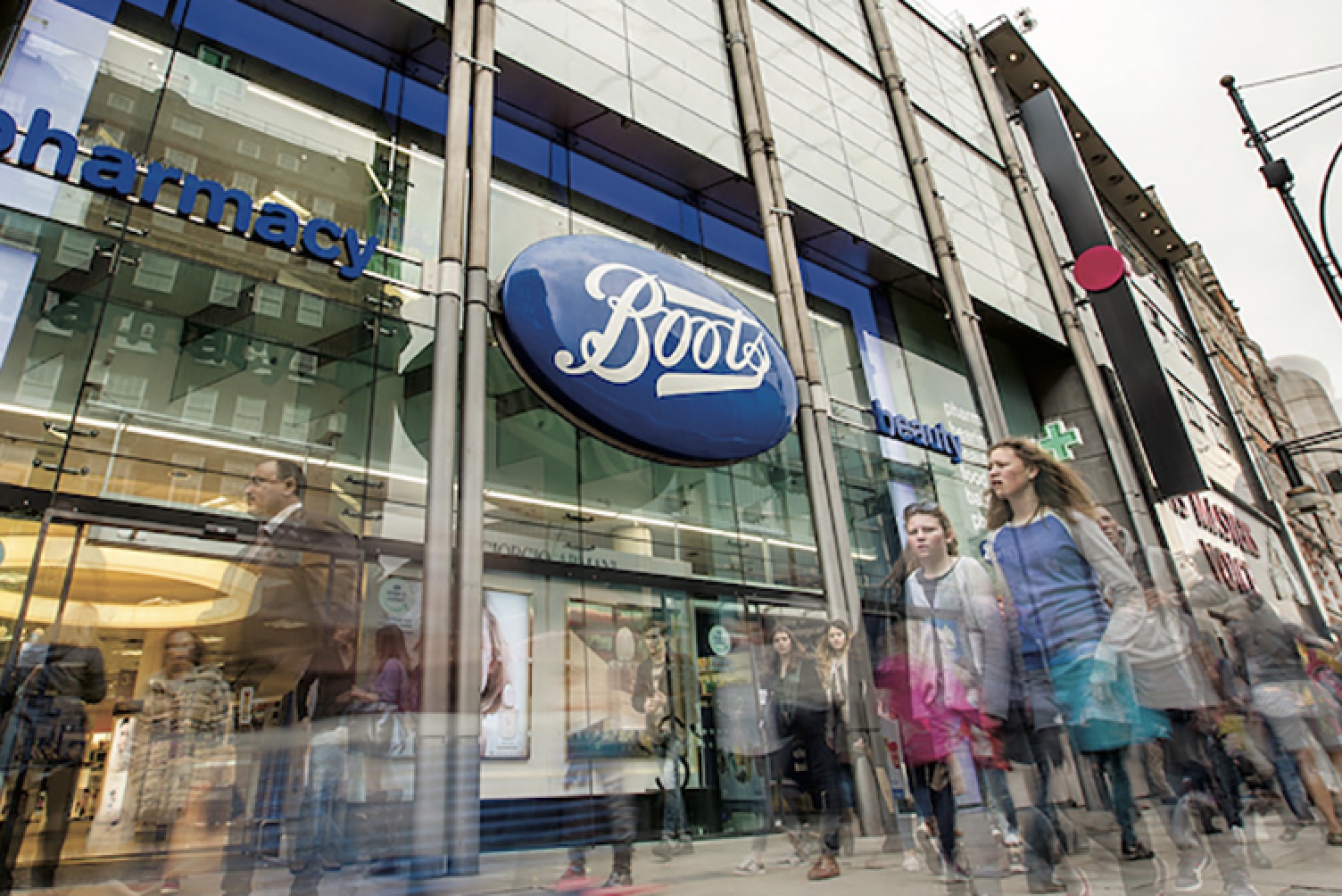 MAC announces entry into 100 Boots stores in the UK and Ireland