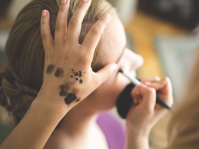 Macy's to offer at-home beauty services via beGlammed