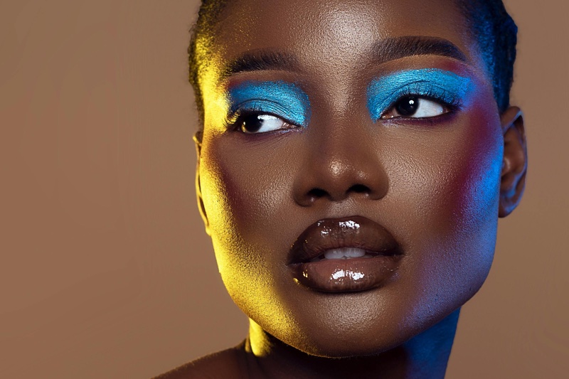Making a make-up setting spray? Here are the ingredients you need to know