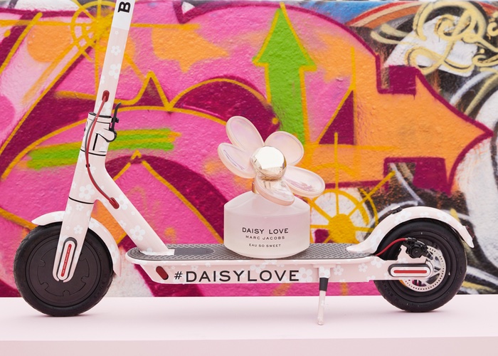 Marc Jacobs brings this Daisy fragrance to life at London pop-up