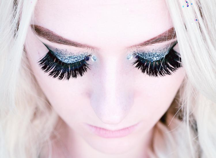 Mascara packaging: Out on the lash
