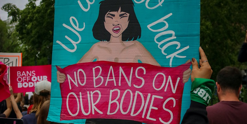 Meta restricts employee discussions of Roe v Wade overturning 