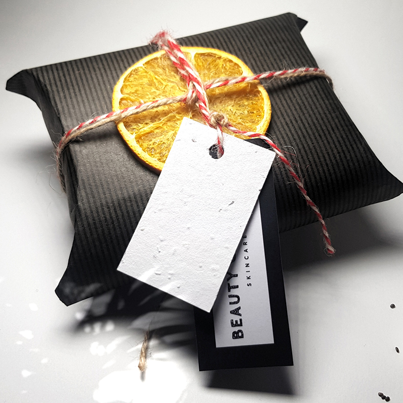 Minimalist Christmas gift that is good for skin and good for the planet
