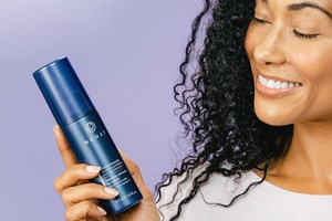 Monat expands styling range with new UnKnot Detangler 