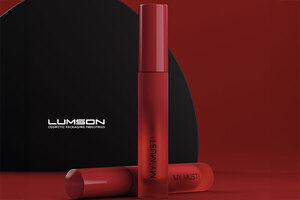 MOON: mascara in glass by Lumson and Ponzini