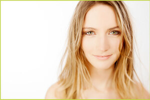 New Evoil Hydracare Lightening: The Natural Whitening Oil by TEXTRON