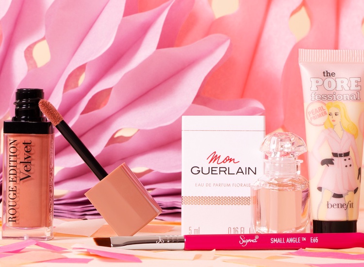 Online beauty retailer Feelunique celebrates teenage years GWP