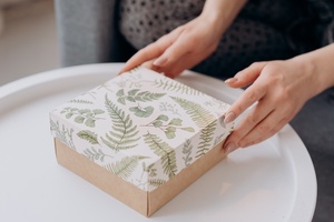 Pandemic opens beauty shoppers up to subscription boxes 