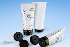 Plasticum's integrated closure/tube cuts material by 40%