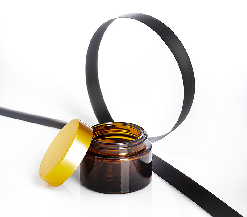 Primary packaging company, Baralan, expands popular Minerva Line with Amber Jar for UV ray protection
