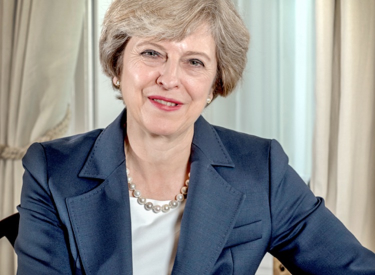 Prime Minister Theresa May meets with ‘botched beauty’ campaigners 
