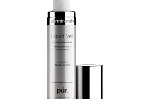 Pur Minerals sprays flawless