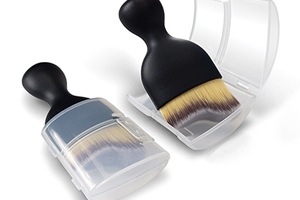 Qosmedix expands PRO brush collection with curved blending brush
