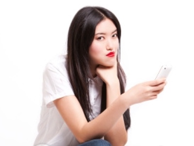 Quantum beauty: The pros and cons of social media
