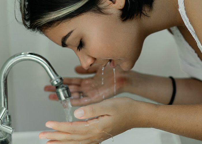 Rubbing the skin when removing make-up worsens skin conditions, say scientists 
