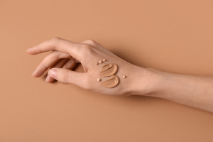 Samantha Ravndahl’s Auric beauty brand to close due to market conditions