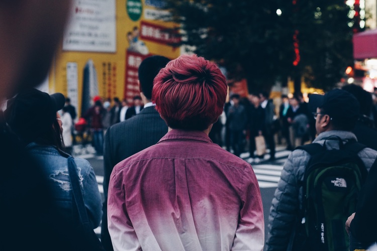 Scientists use wasted Ribena skins to create natural hair dye 
