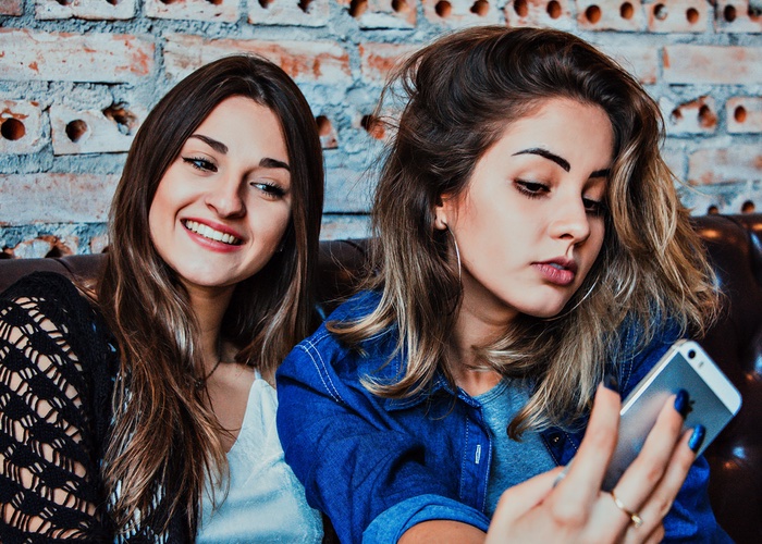 Selfie-driven beauty advisors found to convert product purchase online
