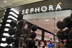 Sephora opens Manchester store, first UK store outside London