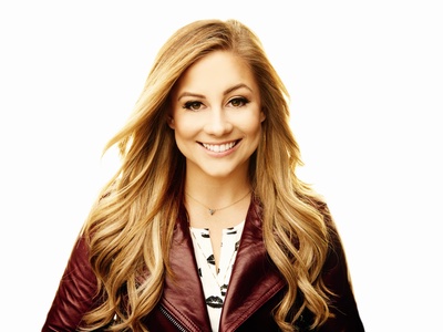 Shawn Johnson joins Dove’s #MyBeautyMySay