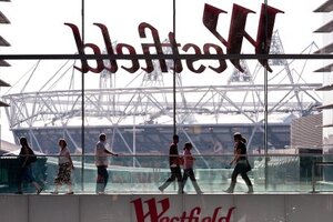 Shoppers choose beauty, not fashion