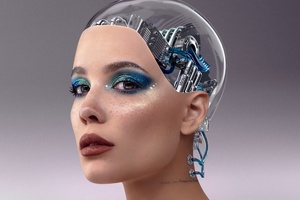 Singer Halsey brings futuristic beauty to customers with Fractal glitter 
