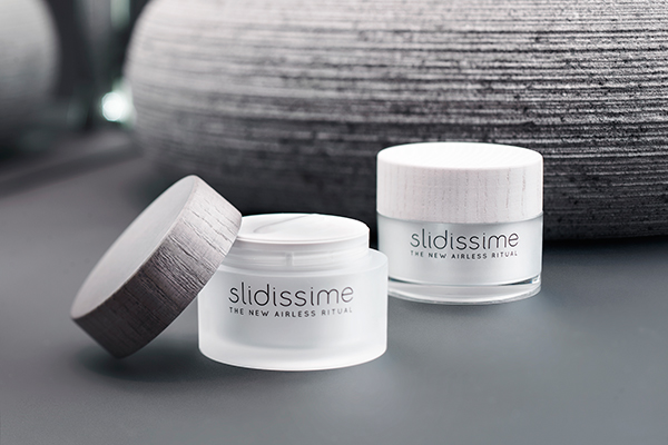 Slidissime is the airless jar combining protection and sensuality