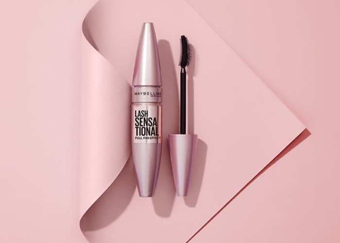 Surge in virtual make-up market makes L’Oréal turn to Google 