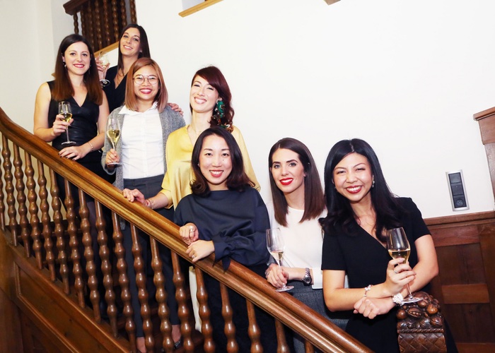 Symrise strengthens team with 7 new noses

