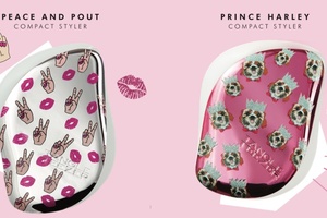 Tangle Teezer teams up with vlogger twins Lucy & Lydia
