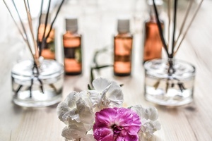 The Perfume Society brings back the #smellfie for National Fragrance Day 