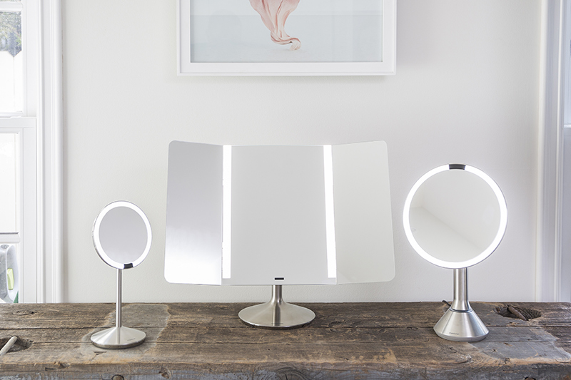 The traditional compact mirror just got an innovative upgrade