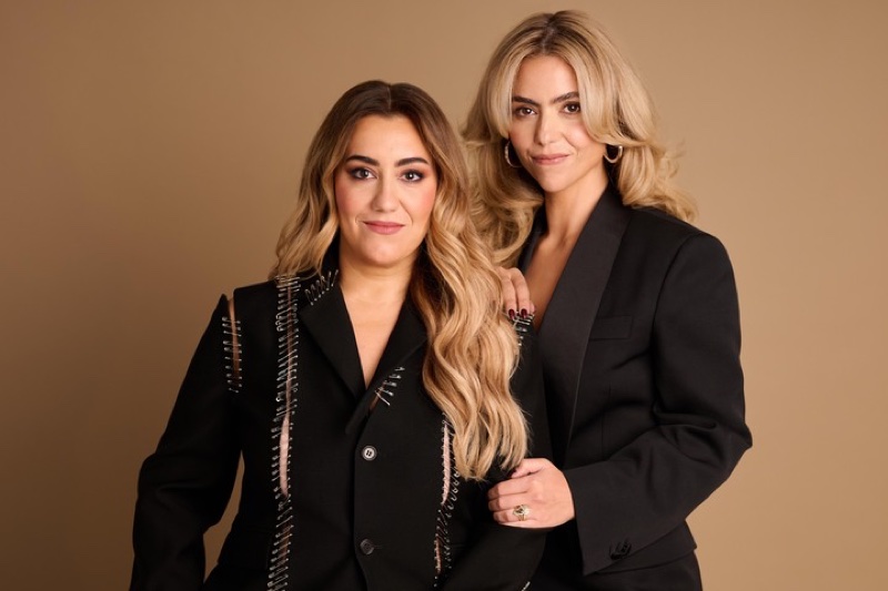 TikTok educators The Lipstick Lesbians launch beauty product development course