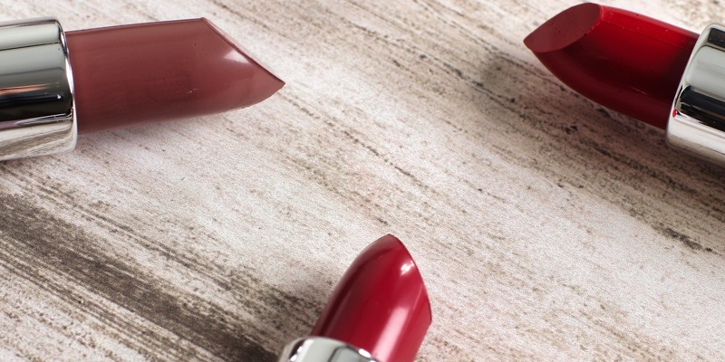 UK regulator calls for data on nanomaterials and suspected endocrine disruptors in cosmetics
