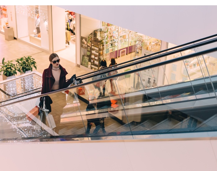 UK shopper confidence continues to sink amid Brexit fears