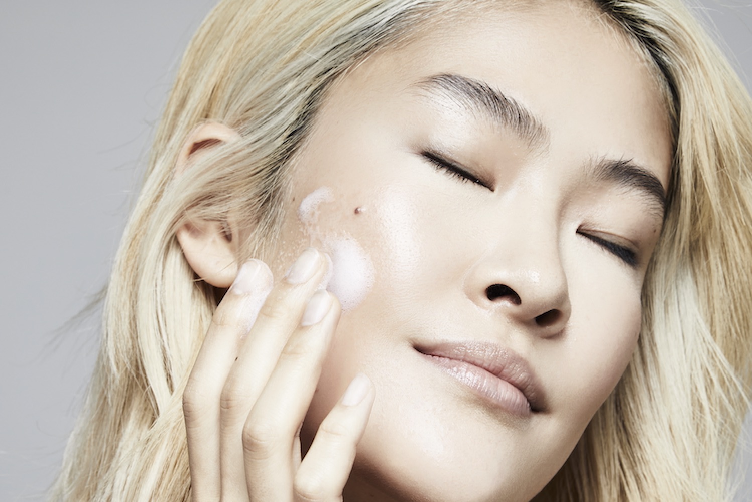 Unilever backs AI-driven cosmetics retailer Mira Beauty in $9m fundraiser