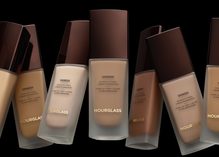 Unilever poaches Revlon CEO to replace long-standing President 
