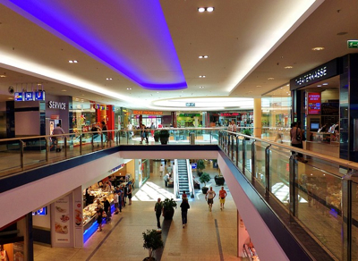 US consumers remain cautious