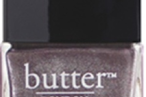 US cosmetics industry shows prosperity in economic hardship