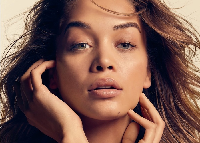 Vince Camuto signs influencer and fashion model Jasmine Sanders for new fragrance campaign