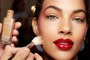 Which mass beauty brands made Amazon's bestseller list? 