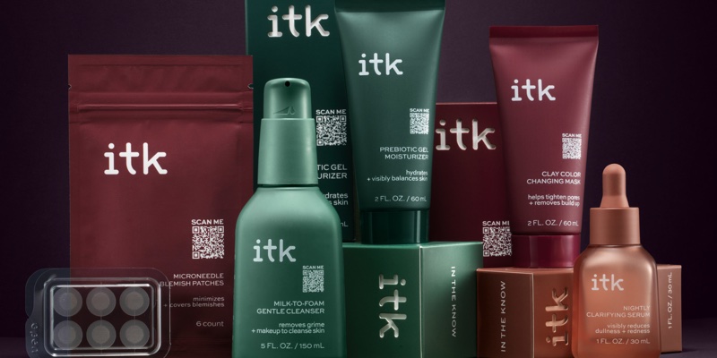 YouTubers Brooklyn and Bailey McKnight step into skin care with itk
