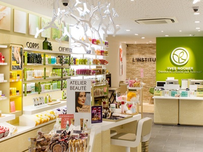 Yves Rocher trials Botanical Beauty Lab retail model