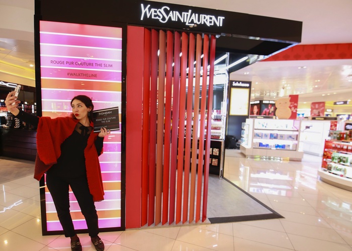 Yves Saint Laurent drives travel retail experience for LAX shoppers
